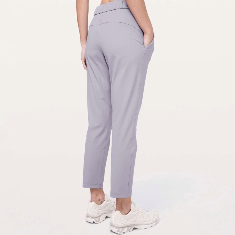 Lululemon | On the Fly 7/8 Pant 27" Silverscreen Size 4